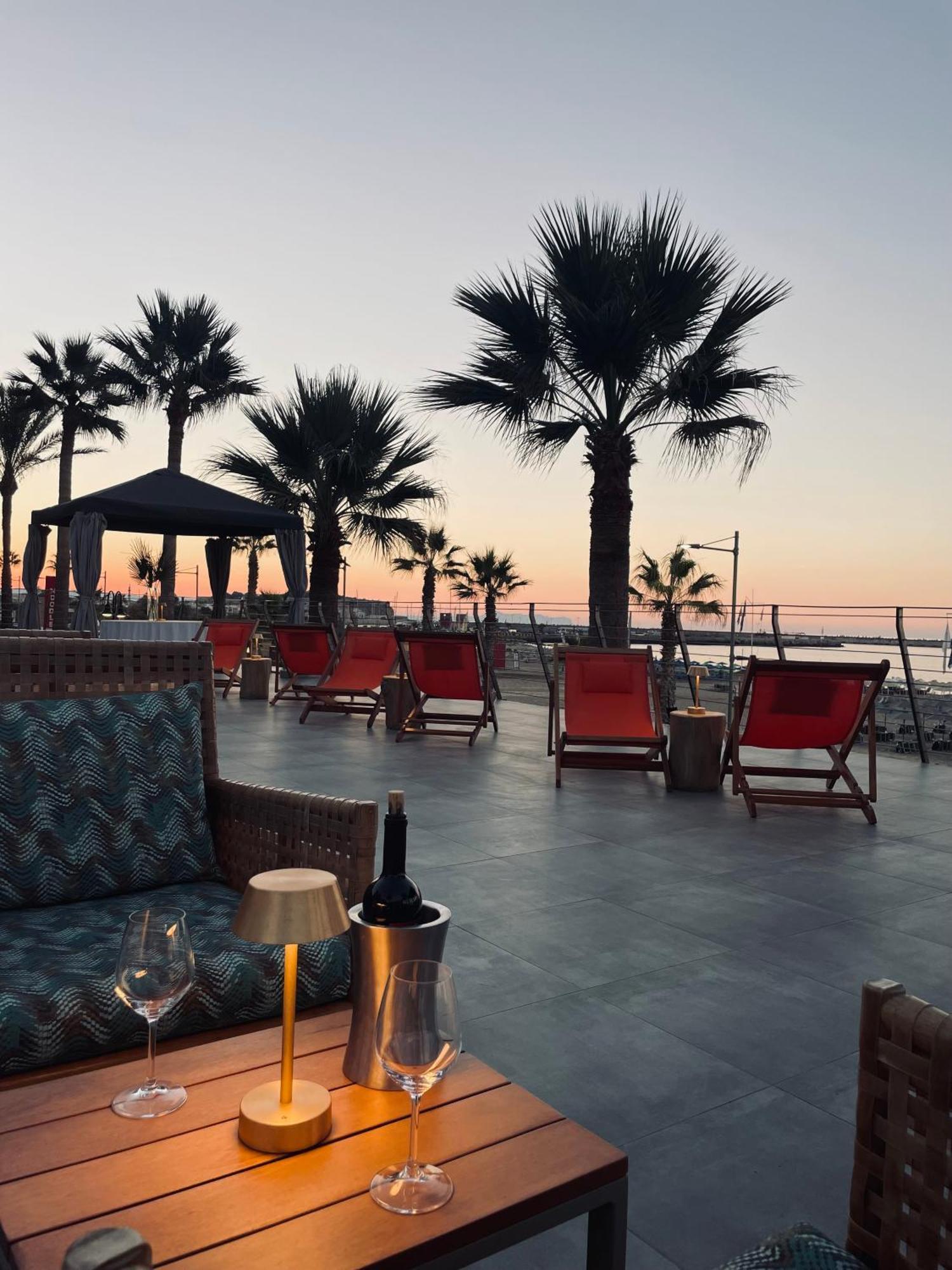 ホテル Aquila Porto Rethymno エクステリア 写真